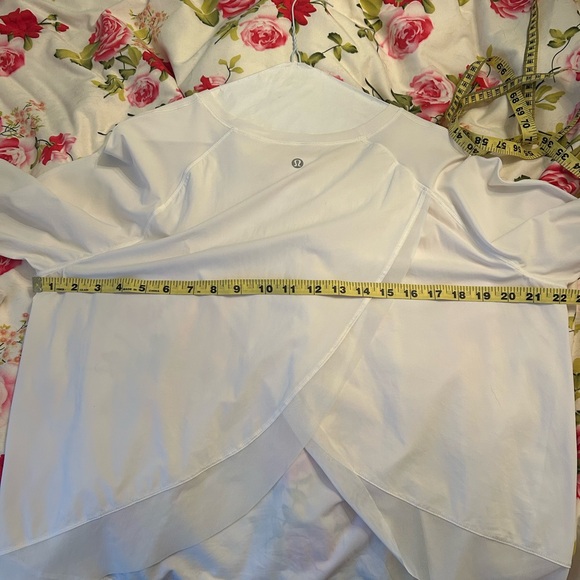 Lululemon Quick Pace Long Sleeve Top- white size 12 loose fitting - Picture 9 of 10